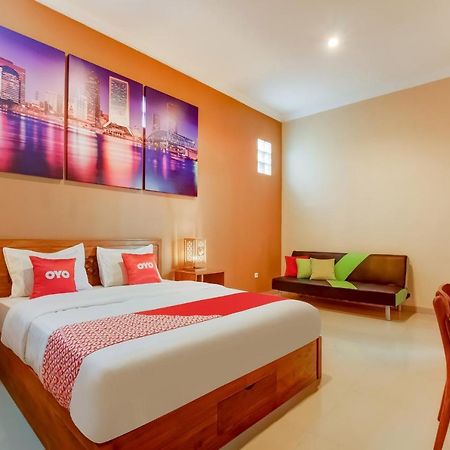 Hotel Super Oyo 3496 Griya Gayatri Syariah Melati Exterior foto
