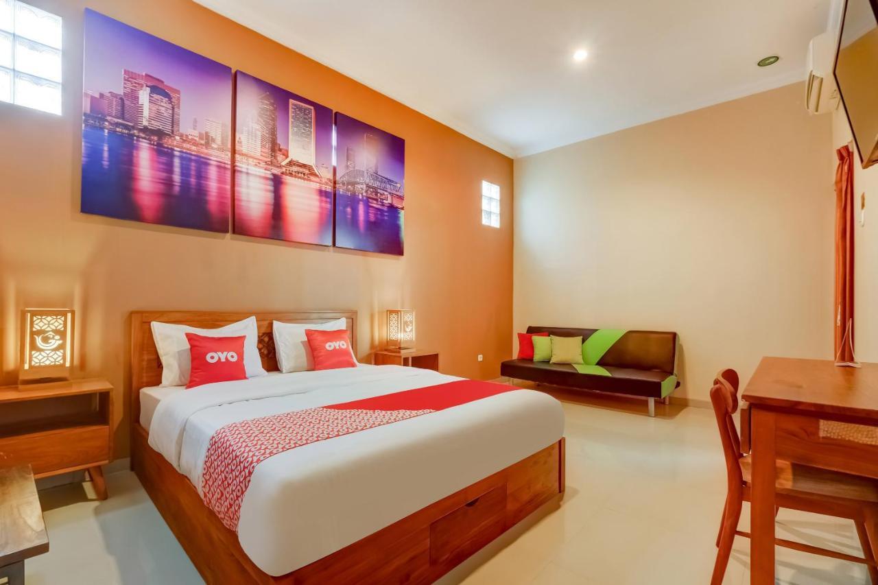 Hotel Super Oyo 3496 Griya Gayatri Syariah Melati Exterior foto