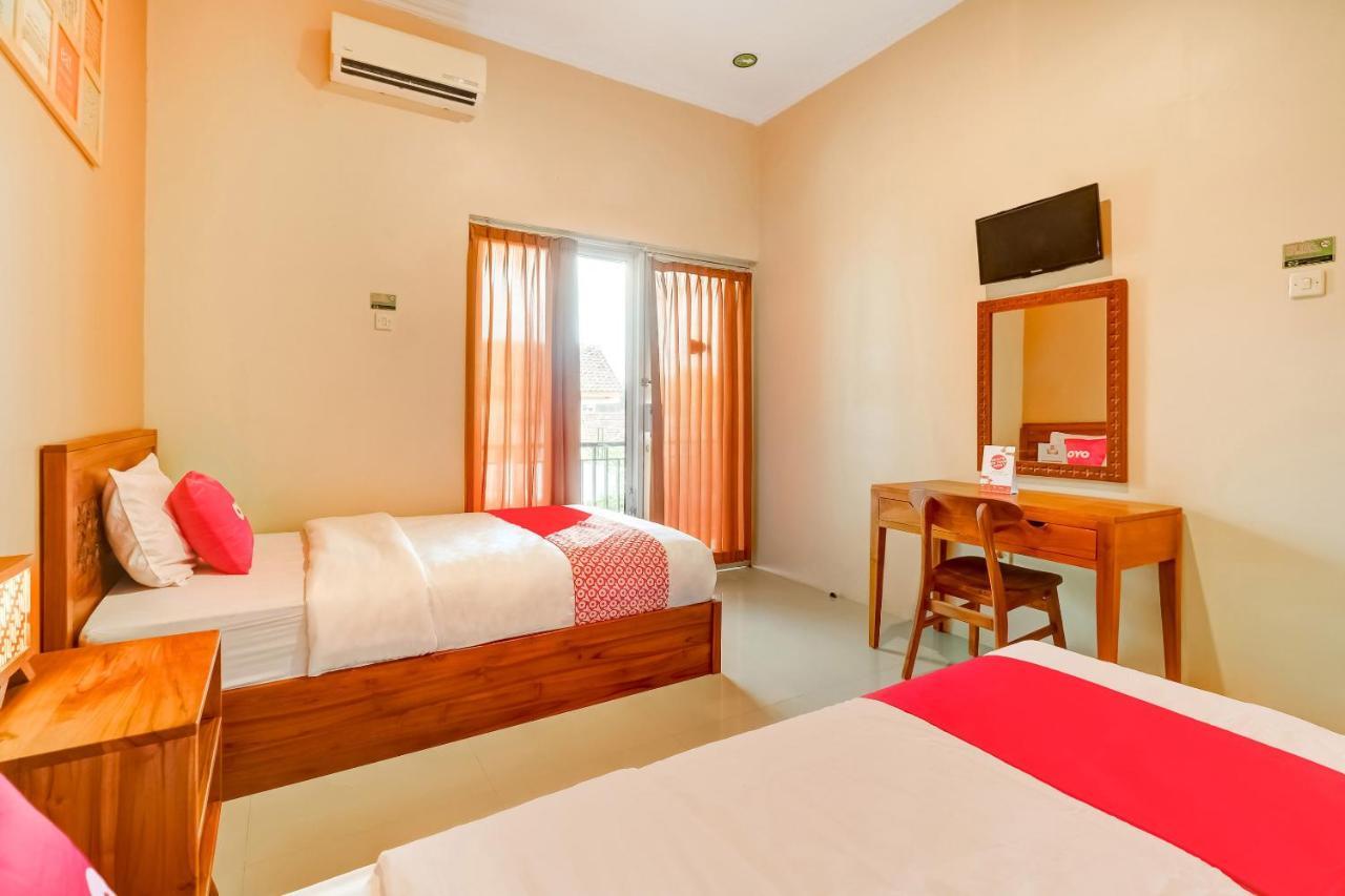 Hotel Super Oyo 3496 Griya Gayatri Syariah Melati Exterior foto